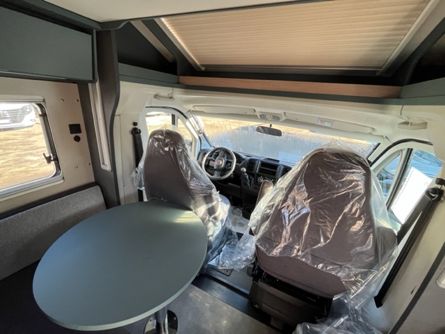 Laika Kosmo 319L 2200 140cv 6.99