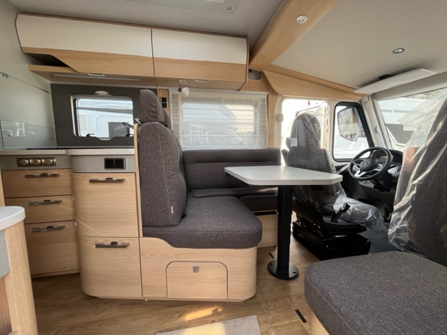 Hymer BMC 600 White line mercedes