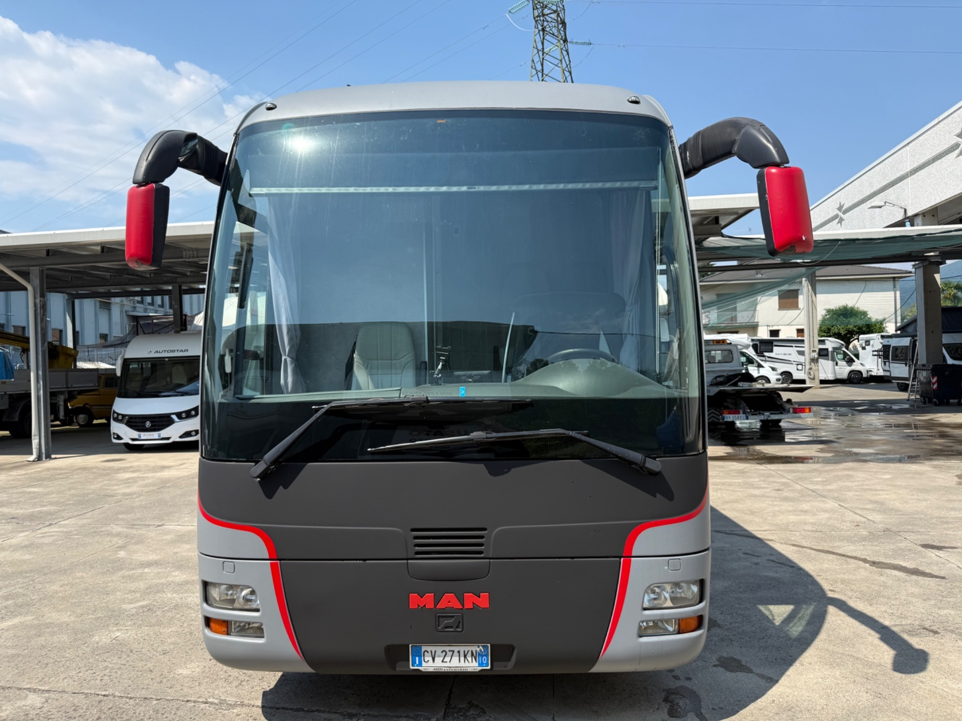 Man Pullman Camperizzato 12 metri 18qli