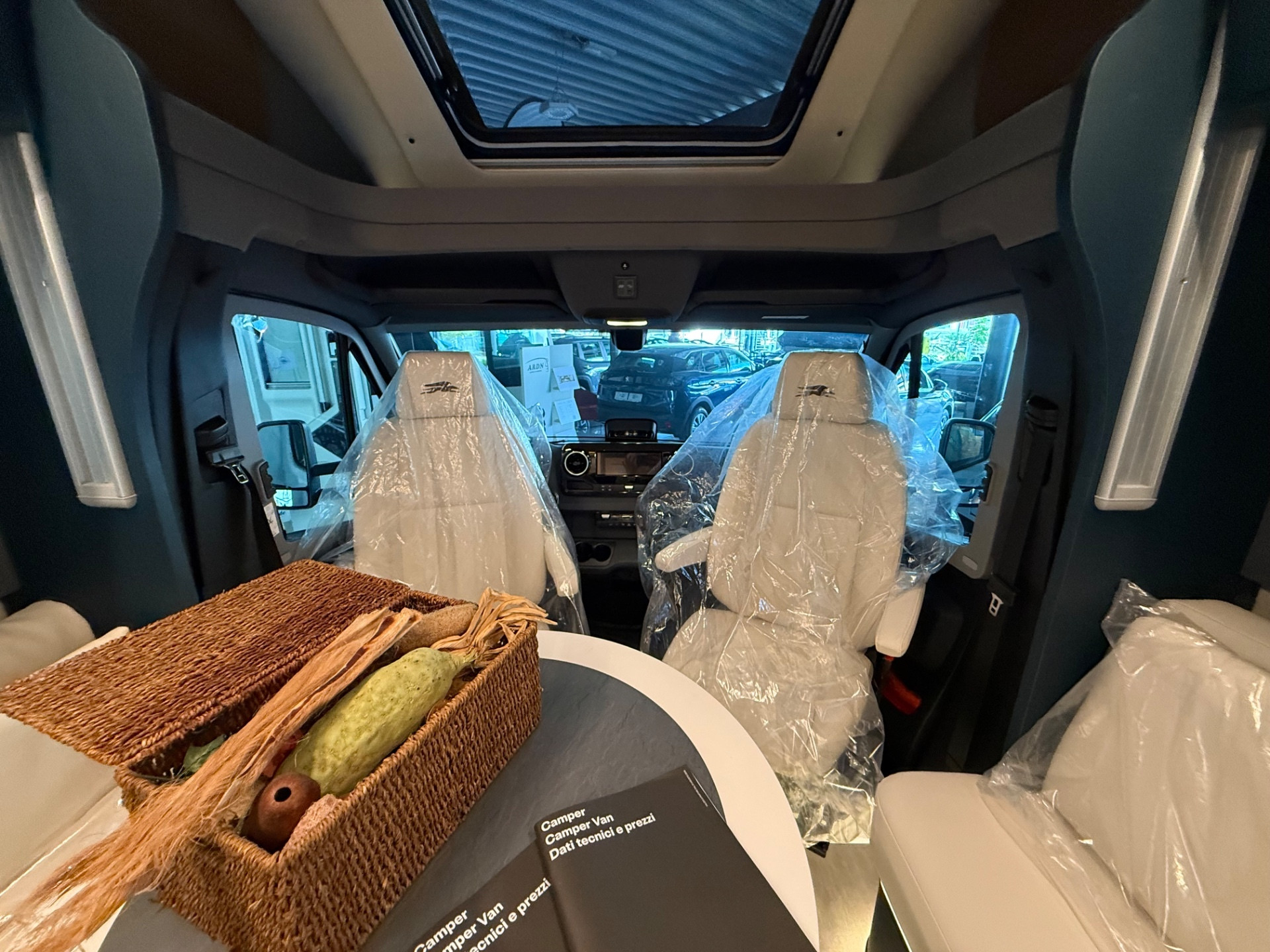 LAIKA KREOS L 5009 MERCEDES AUTOMATICO DOPPIO PAVIMENTO