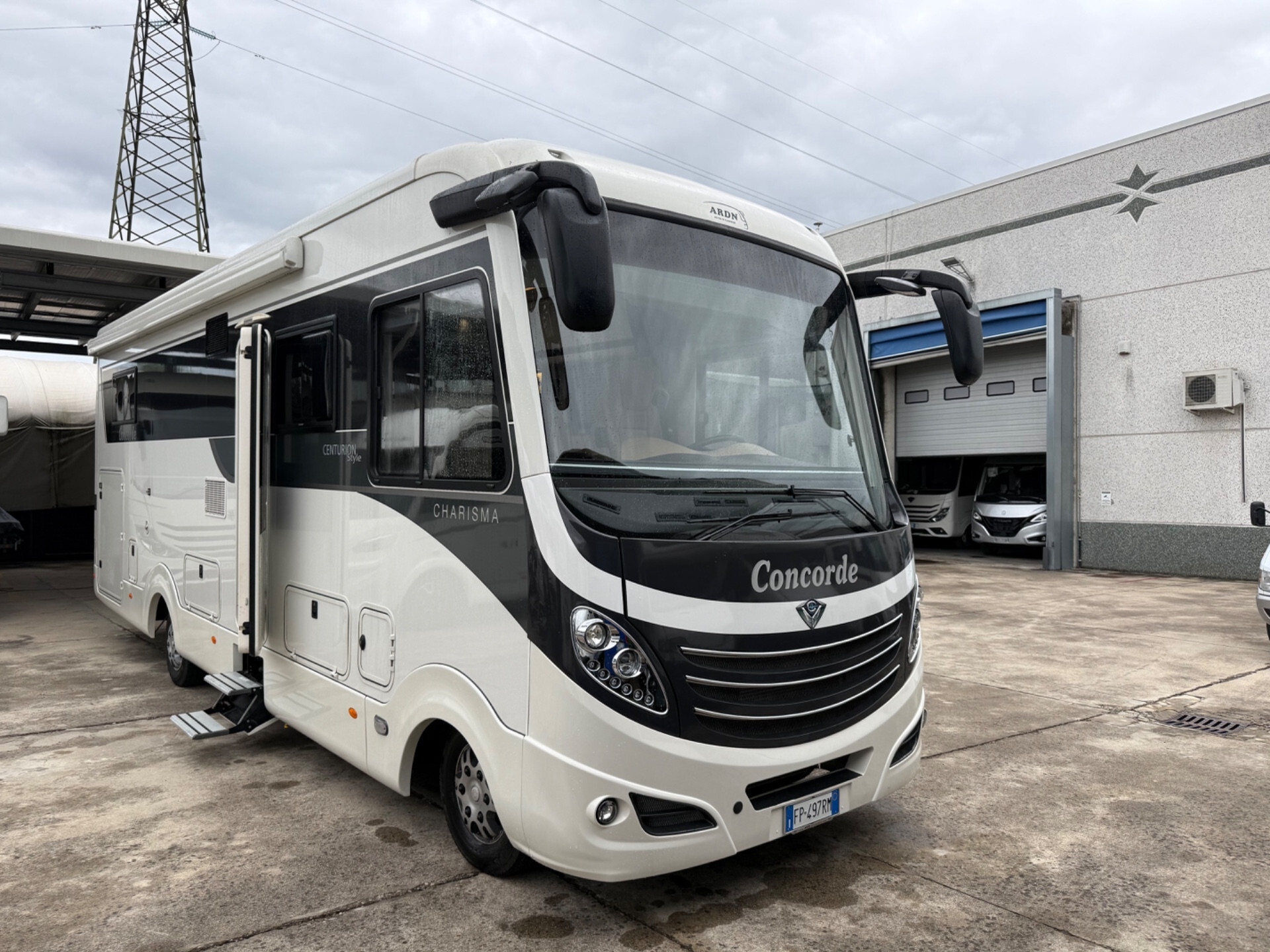 2018 Concorde Charisma 900 M