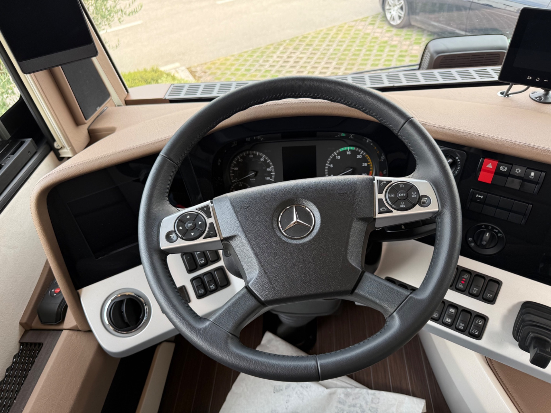 CONCORDE LINER 995 GI MERCEDES ATEGO GARAGE AUTO