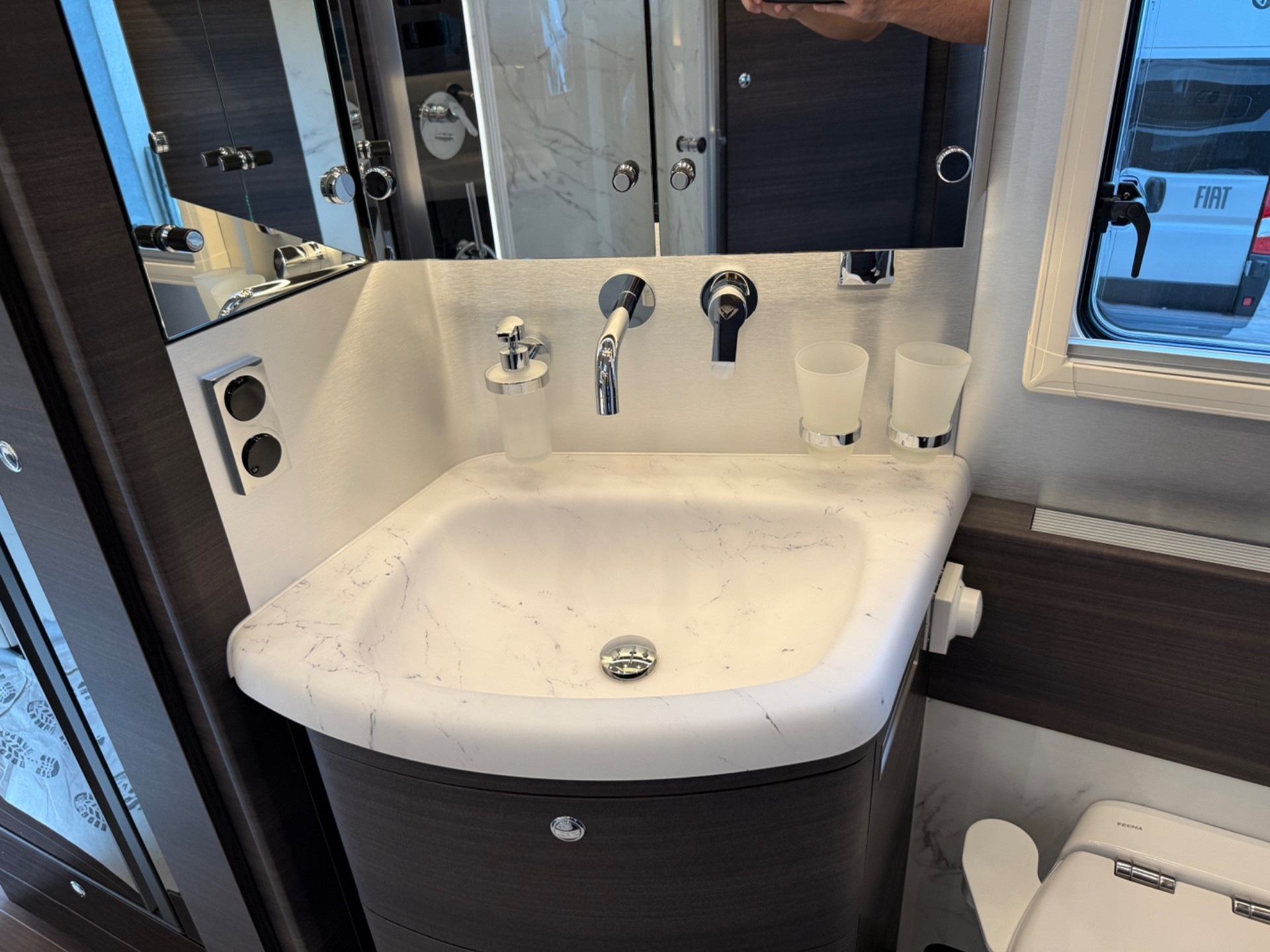 CONCORDE CHARISMA 910 MI IVECO DAILY